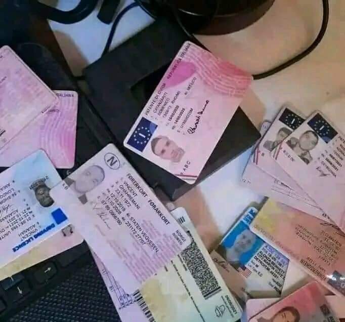 Planche de chêne massif avec grain visible, finition naturelle